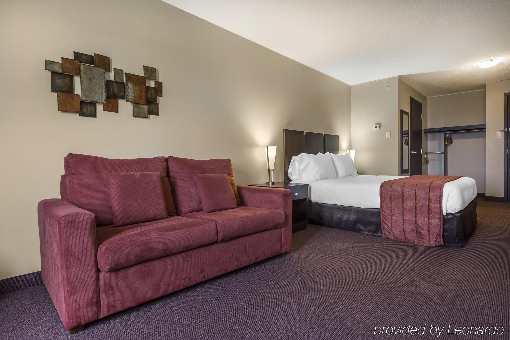Econo Lodge Inn & Suites Saint Apollinaire Kültér fotó