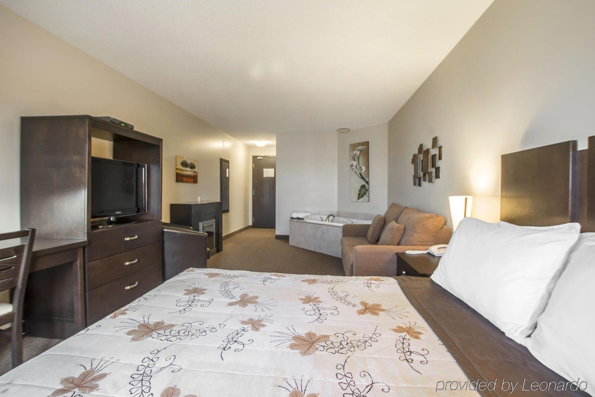 Econo Lodge Inn & Suites Saint Apollinaire Kültér fotó